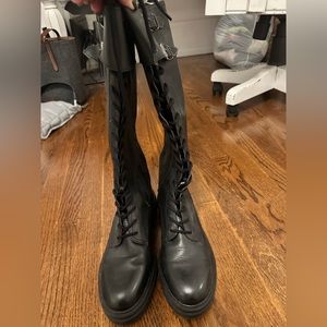 Steve Madden Lace Up boots -NWT -sz 10